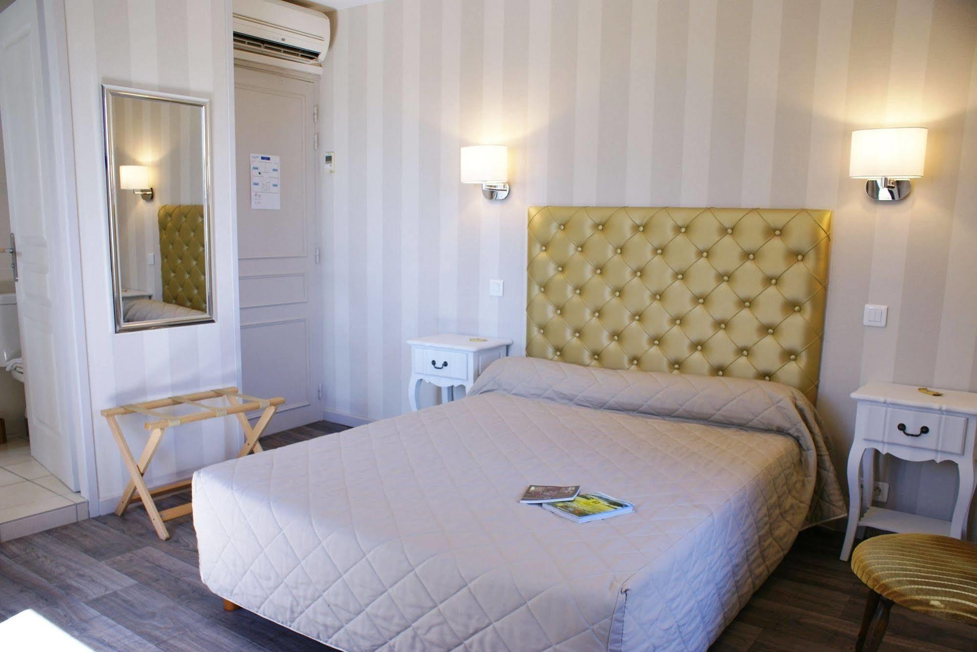 Hotel Restaurant La Verperie Sarlat-la-Caneda Ngoại thất bức ảnh